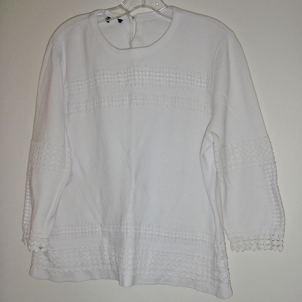 WOMEN'S WHITE PULLOVER 3/4 SLEEVE COTTON SWEATER WITH DECORATIVE TRIM SIZE L
